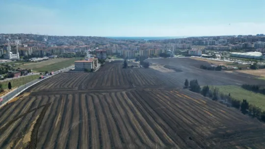 Silivri'de 11 Farklı Noktada, Aynı Anda Çıkan Yangınlar Kısa Sürede Kontrol Altına Alındı