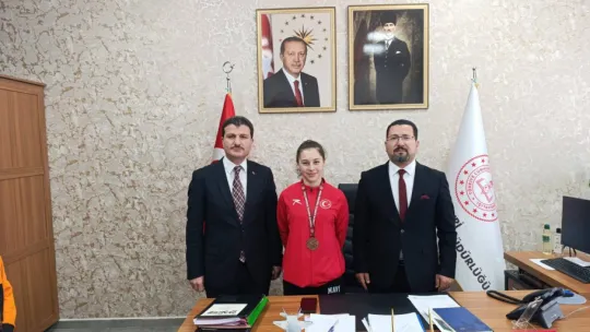 Silivri'nin Karate Şampiyonları Ödüllendirildi
