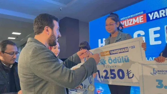 5'inci Bağcılar Belediyesi Yüzme Yarışması'nda şampiyonlar belli oldu