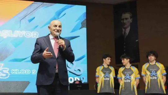 50 bin lira değerinde ödüllü E-Spor Gençlik Kupası finali yapıldı