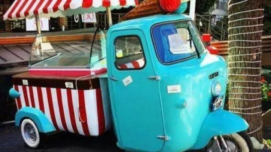 50 yıllık triportörleri ilk günkü ihtişamıyla yeniliyor