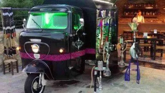 50 yıllık triportörleri ilk günkü ihtişamıyla yeniliyor