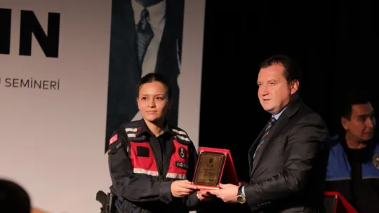 Silivri'de Kadına Şiddet Konusunda Farkındalık Semineri Düzenlendi