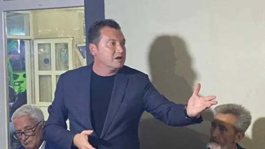 Bora Balcıoğlu Danamandıra'da vatandaşlarla buluştu