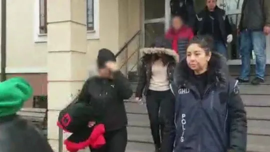 6 adrese eş zamanlı fuhuş operasyonu: 2 kişi tutuklandı