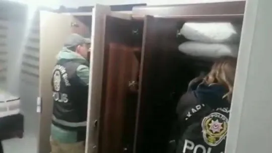 6 adrese eş zamanlı fuhuş operasyonu: 2 kişi tutuklandı