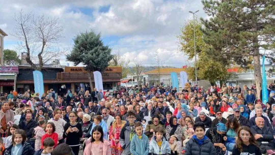 6. Beykoz Kanlıca Yoğurt Festivali'nde 4 bin kişiye yoğurt dağıtıldı