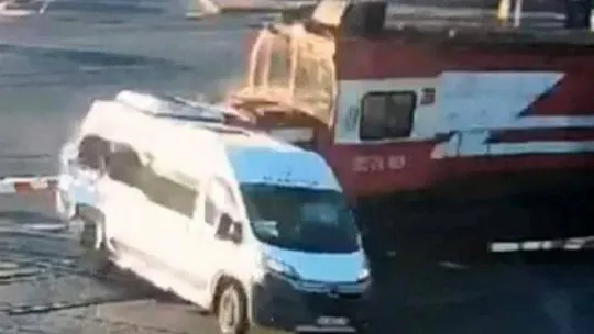 7 kişinin öldüğü hemzemin geçit kazasında karar: Minibüs şoförüne 152 yıl hapis