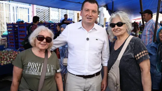Başkan Balcıoğlu, Semt Pazarında Esnaf ve Vatandaşlarla Buluştu