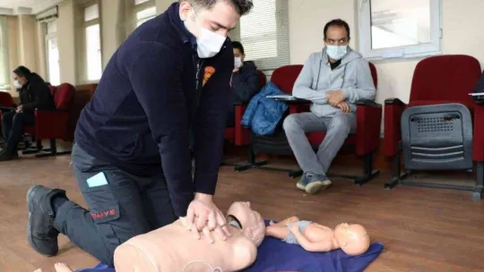 740 kişi ilk yardım öğrenerek, sertifika aldı