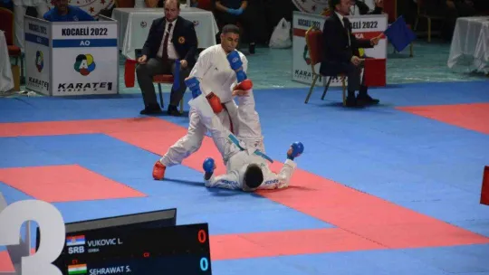 75 ülkeden bin 65 karatecinin ter döktüğü uluslararası turnuva başladı