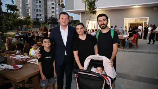 Başkan Balcıoğlu, Silivri Cemevi'nde Lokma Dağıtımına Katıldı