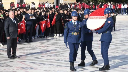 Başkan Mesut Üner Gençlerle Anıtkabir'i Ziyaret etti