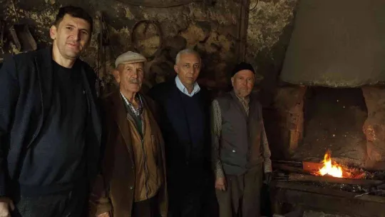 80 yaşında 30 köyün tarım aleti ihtiyacını karşılıyor