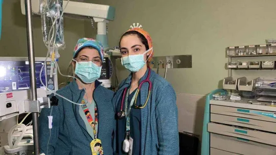 9 yaşındaki fotoğraf gerçek oldu, uzman annesinin asistanı oldu