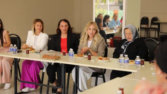 Hayriye Sena Balcıoğlu, Alipaşa Mahallesi'nde Kadınlarla Buluştu