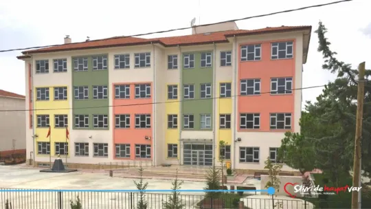 Başkan Yılmaz kreşten üniversiteye kadar gelecek nesillere destek oluyor