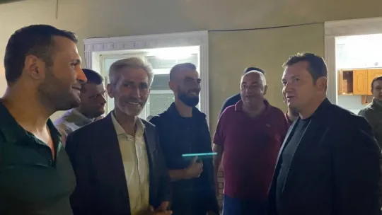 Bora Balcıoğlu Danamandıra'da vatandaşlarla buluştu