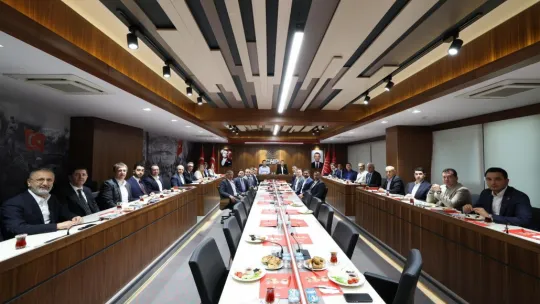 Başkan Balcıoğlu İlçe Başkanları'nın Katılım Sağladığı Değerlendirme Toplantısına Katıldı