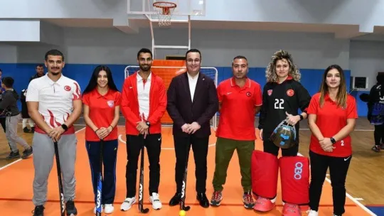 A Milli Hokey Takımı Mustafakemalpaşa'da