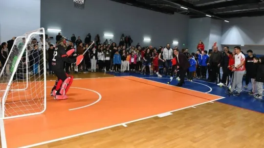 A Milli Hokey Takımı Mustafakemalpaşa'da