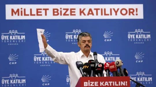 CHP, partiye yeni katılanlar için tören düzenledi