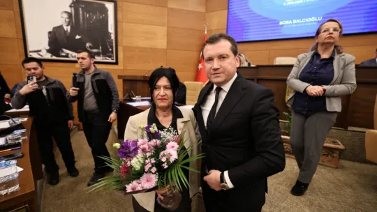Başkan Balcıoğlu, Kadın Hakları Günü'nü Mecliste Çiçeklerle Kutladı