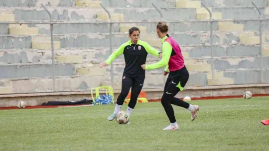 ABB FOMGET'in yeni sezon parolası: Şampiyonluk