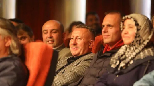 Açelya Akkoyun sevenleri ile buluştu