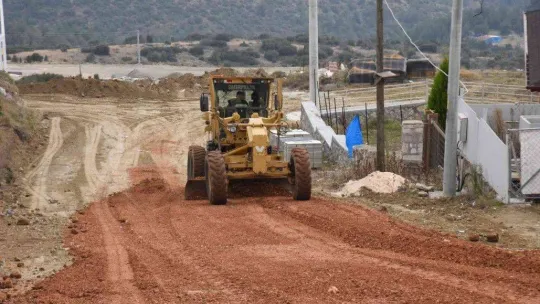 Açılan yeni yollar ile ulaşım ağı gelişiyor