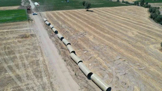 Acıpayam'da sulama borularının montaj çalışmaları devam ediyor