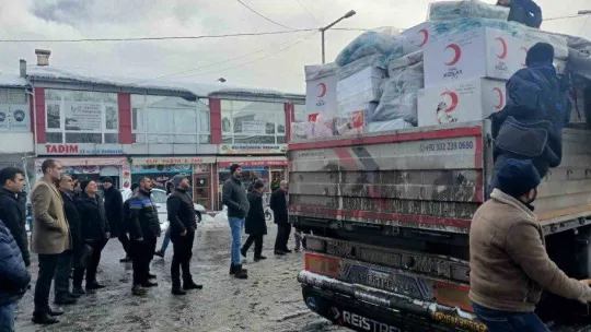 Adilcevaz'dan deprem bölgesine yardım eli