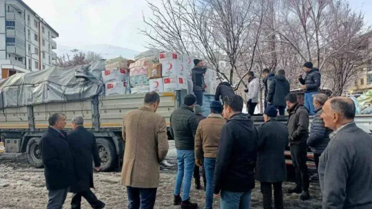 Adilcevaz'dan deprem bölgesine yardım eli