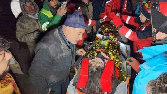 Adıyaman'da sevindiren haber: Küçük Buse 47 saat sonra kurtarıldı