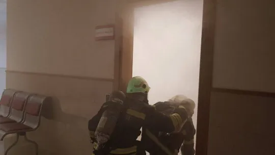 Adliye binasında dumanı gören gerçek sandı