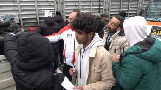 Afrikalı öğrenciler depremzedelere yardım için seferber oldu