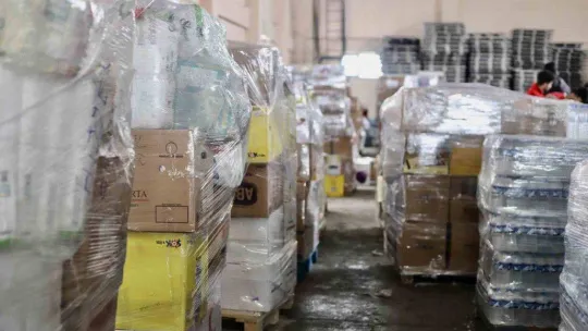 Ağrı'dan 8 tır ve 1 kamyon afetzedeler için yola çıktı