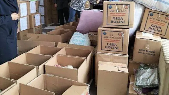 Ağrı Valisi Varol, gece-gündüz demeden afet bölgesi için çalışıyor