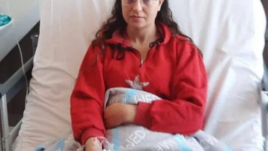 Ağrıları dinsin diye gittiği hastaneden tekerlekli sandalyeyle çıktı