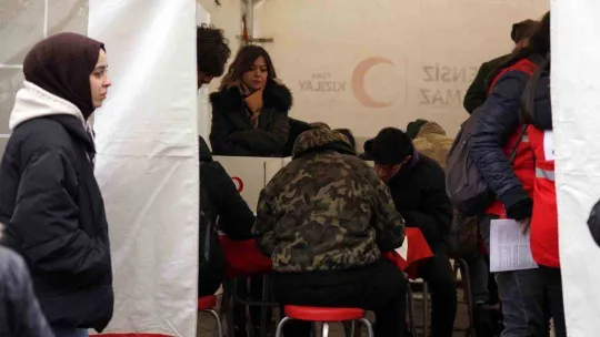 Ahmet Nur Çebi: 'Allah'ın izniyle, el ele verip bunun altından kalkacağız'