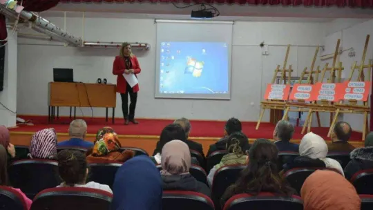 Aile okulu eğitimleri velileri çok yönlü geliştiriyor