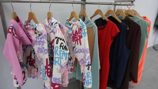 Aile ve Sosyal Hizmetler Bakanlığı'ndan kadınlara çifte destek