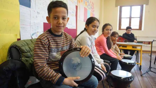 Aile ve Sosyal Hizmetler Bakanlığı'ndan kadınlara çifte destek