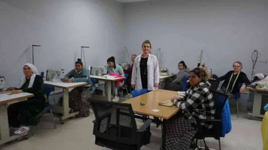 Aile ve Sosyal Hizmetler Bakanlığı'ndan kadınlara çifte destek