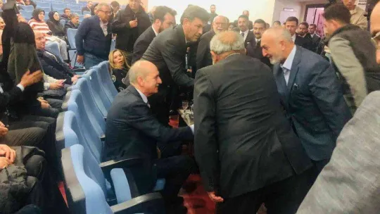 AK Parti'li başkanlar 'Türkiye'yi Yarınlara Taşımak' konulu konferansa katıldı