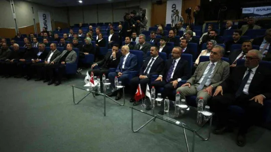 AK Partili Turan: 'Hangi Türk'ün uzaya gideceği bile belli oldu. Ama hala 6'lı masanın adayı belli olmadı'