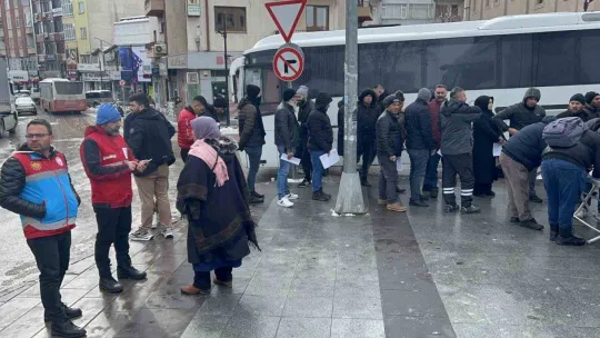 Aksaray'da deprem bölgesine kan bağışı ve yardım seferberliği