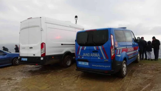 Alabora olan teknede kaybolan vatandaşı arama çalışmaları devam ediyor