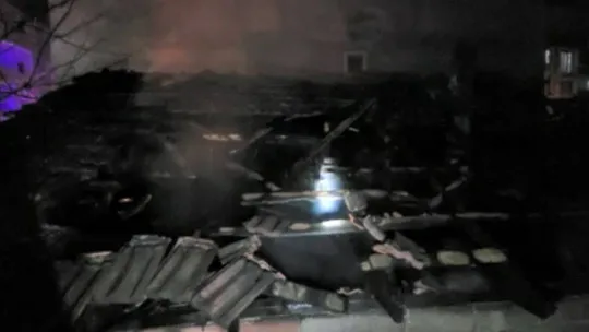 Alevlere teslim olan gecekondu kullanılamaz hale geldi