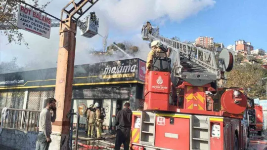 Alibeyköy oto sanayide yangın paniği